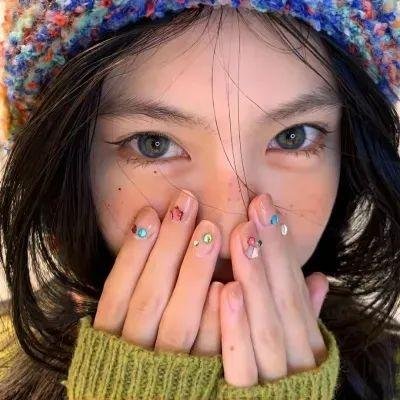 巴黎艳妹